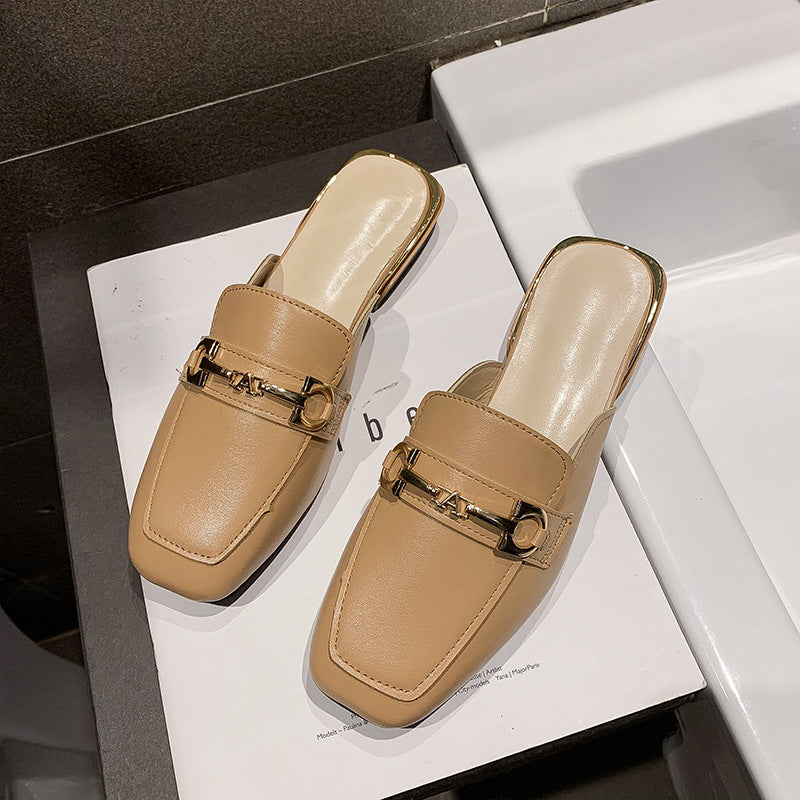 Damen elegante Mules aus weichem Leder mit modischem Metallakzent EB