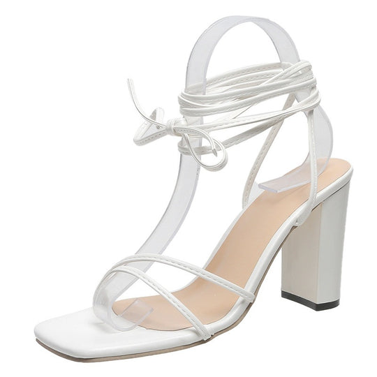 Damen Hochhackige Sandalen mit transparentem Riemendesign EB