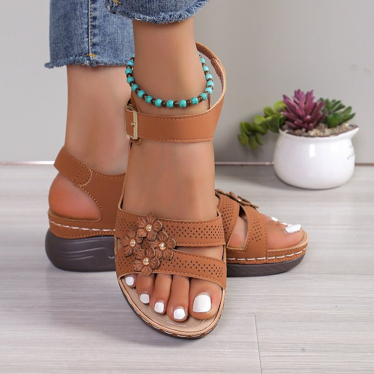 Damen Komfortable Sandalen mit floralem Lochmuster und verstellbarem Riemen EB