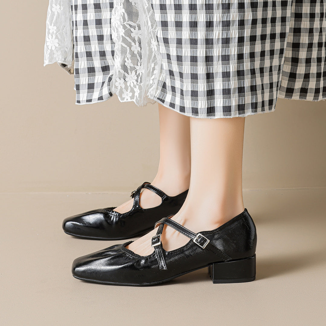Damen Elegante Ballerinas mit verstellbarem Riemchen und komfortablem Blockabsatz EB