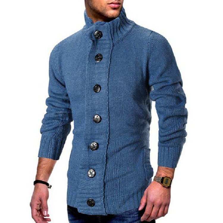 Herren Strickjacke mit hohem Kragen und markanten Knopfdetails EB