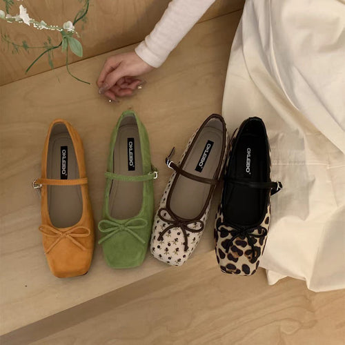 Damen elegante Ballerinas mit floralem Muster und zierlichen Riemen EB