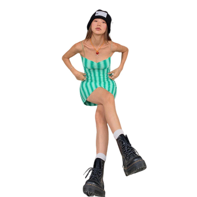Damen Sommerkleid mit ärmellosem Design und raffinierten Falten EB