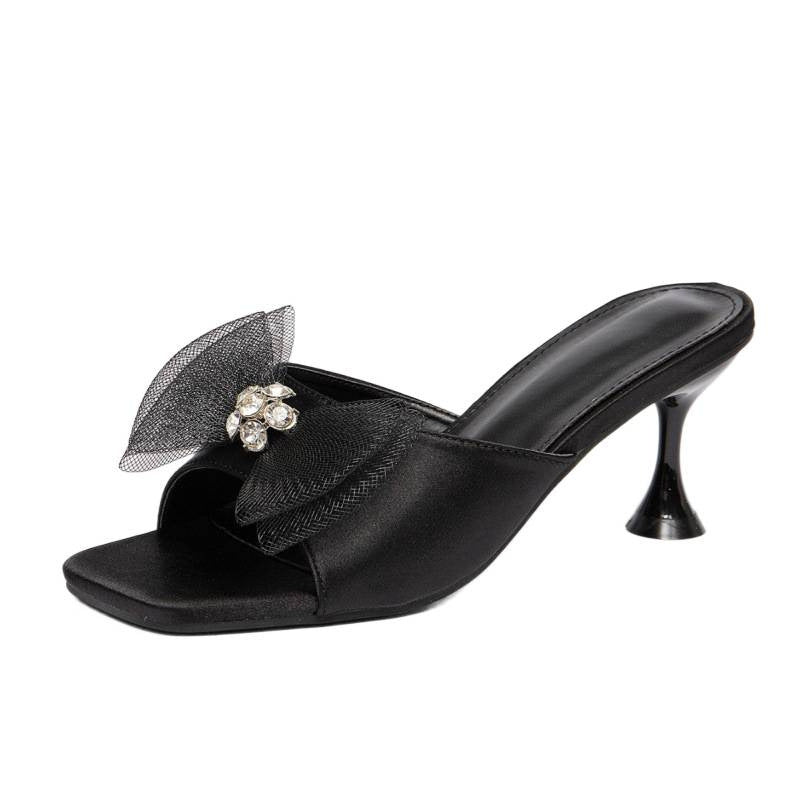 Damen Mules mit zierlicher Schleifenverzierung und eleganten Details EB