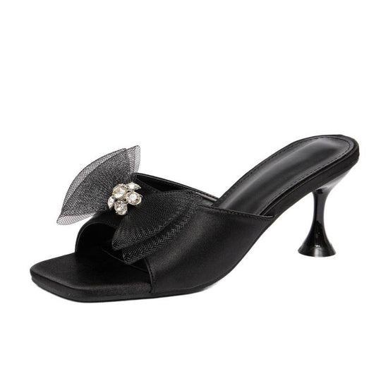 Damen Mules mit zierlicher Schleifenverzierung und eleganten Details EB