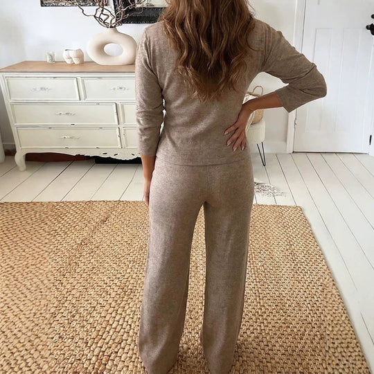 Damen Feines Strick-Set mit tailliertem Knopf-Cardigan und weitem Palazzo-Hose EB