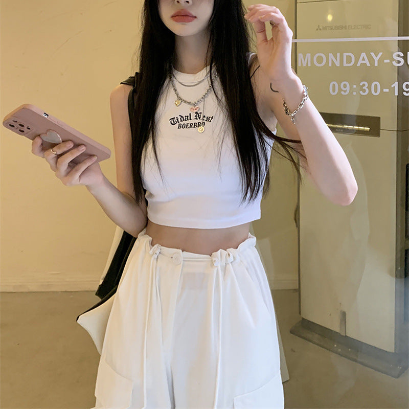 Damen-Crop-Top mit hohem Kragen und dezentem Schriftzug EB