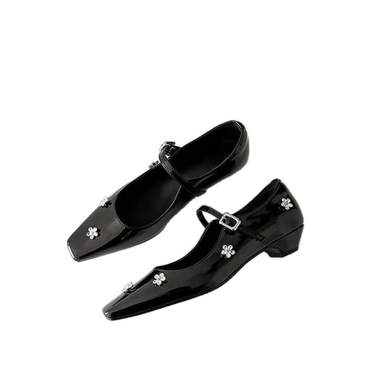 Damen Ballerina Schuhe mit dekorativen Blumenapplikationen und Riemen EB