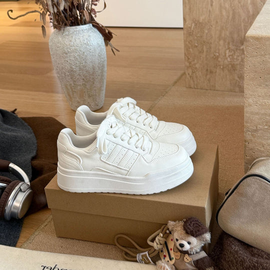 Damen Sportliche Sneaker mit dämpfender Sohle aus hochwertigem Obermaterial EB