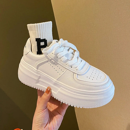 Damen Plateau Sneaker mit eleganter Profilsohle und dämpfender Innensohle EB
