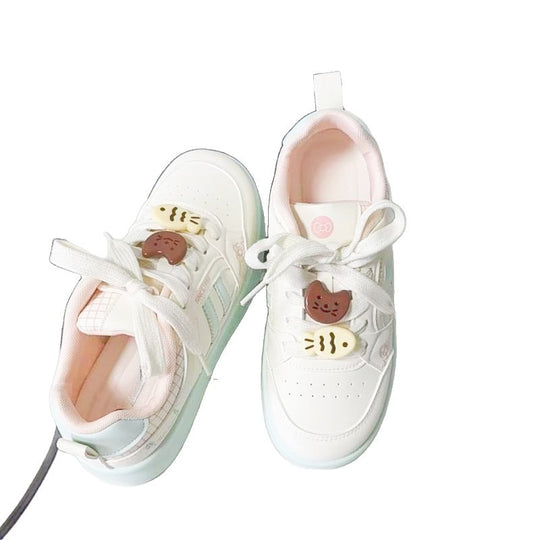 Damen Sneakers mit verspieltem Design und modischen Details EB