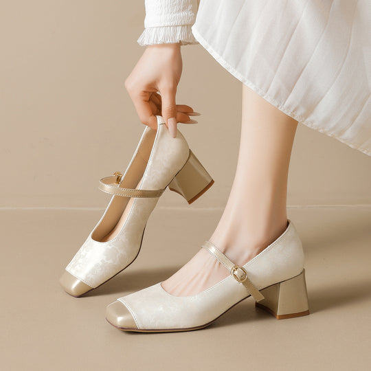 Damen elegante Ballerinas mit schickem Riemen und moderner Quersehne EB