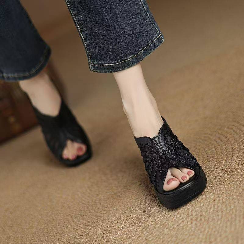 Damen Plateau-Pantoletten mit eleganten Riemchen und komfortablem Blockabsatz EB