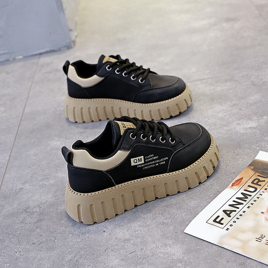 Damen modische Plattform Sneakers mit dynamischem Design und dämpfender Sohle EB