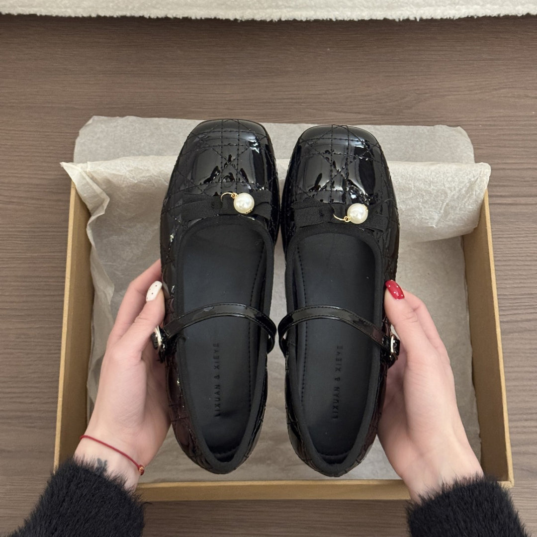 Damen Ballerinas mit eleganter Schnallenverzierung und hochwertiger Ledernarbung EB