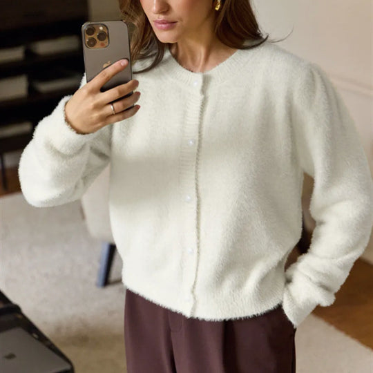 Damen Flauschiger Cardigan mit dekorativen Knöpfen und eleganter Passform EB