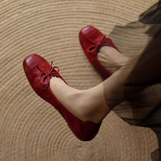 Damen Ballerinas mit verstellbarem Riemen und hochwertiger Lederoberfläche EB
