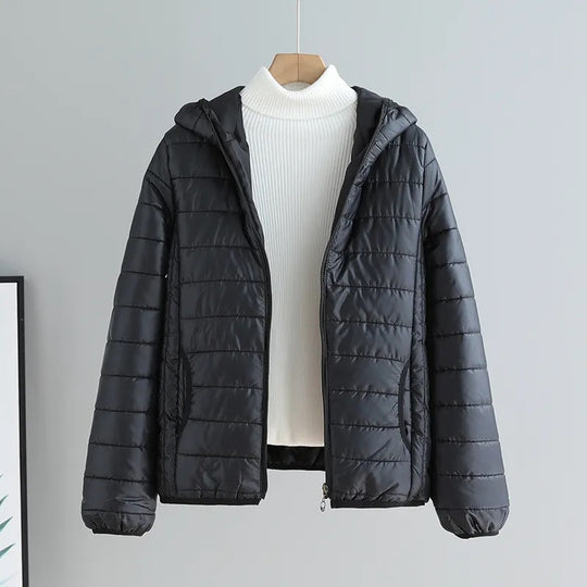 Damen leichte gesteppte Kapuzenjacke mit Thermoisolierung EB