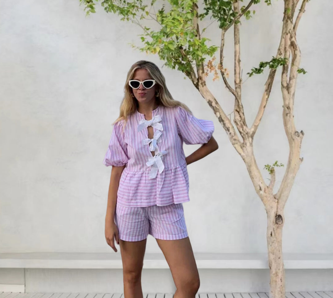 Damen Freizeit Set mit gestreiftem Oberteil und Shorts im lässigen Schnitt EB