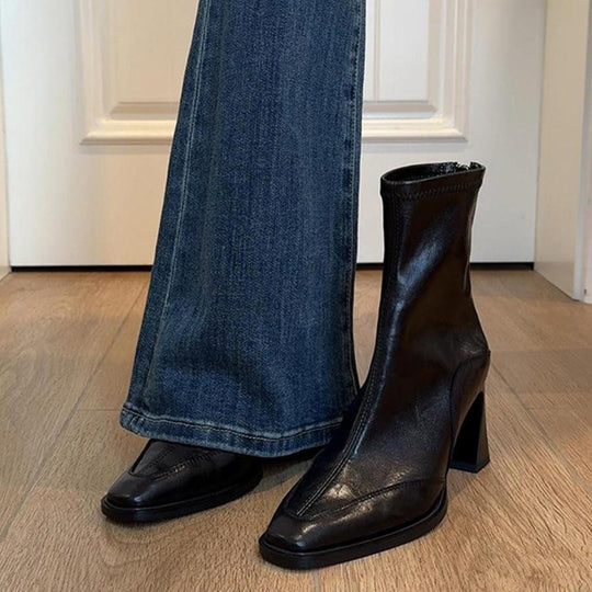 Damen elegante Stiefeletten mit hochmodischem Schnitt und robustem Blockabsatz EB