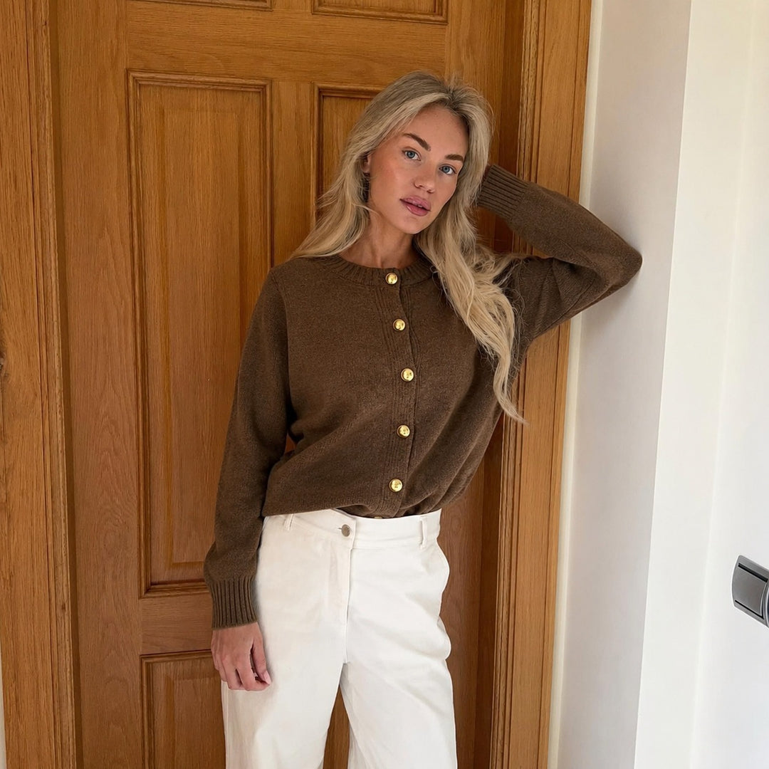 Damen kastiger Feinstrick-Cardigan mit goldfarbenen Zierknöpfen und gerippten Bündchen Eichborn Berlin