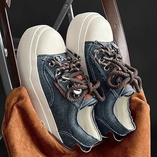 Damen Trendige Sneakers mit innovativen Schnürsystemen und dämpfender Sohle EB