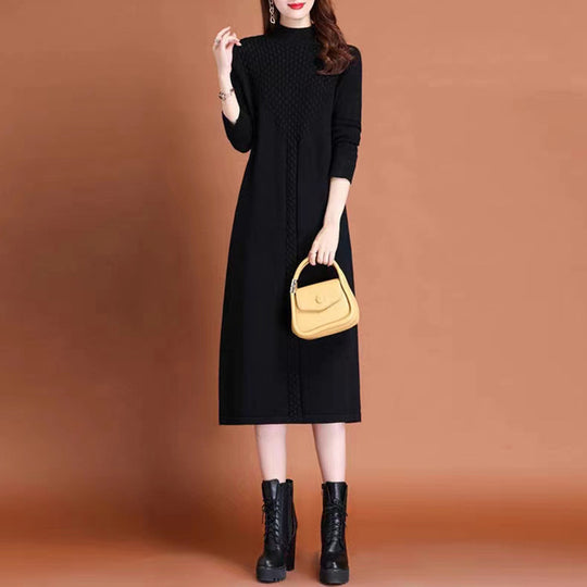 Damen Strickmaxikleid mit hohem Kragen und eleganten Zopfdetails EB