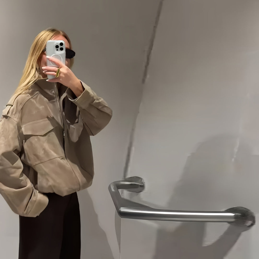 Damen Fetziges Wildlederjacke mit praktischen Taschen EB