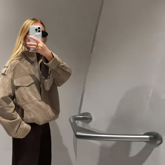 Damen Fetziges Wildlederjacke mit praktischen Taschen EB