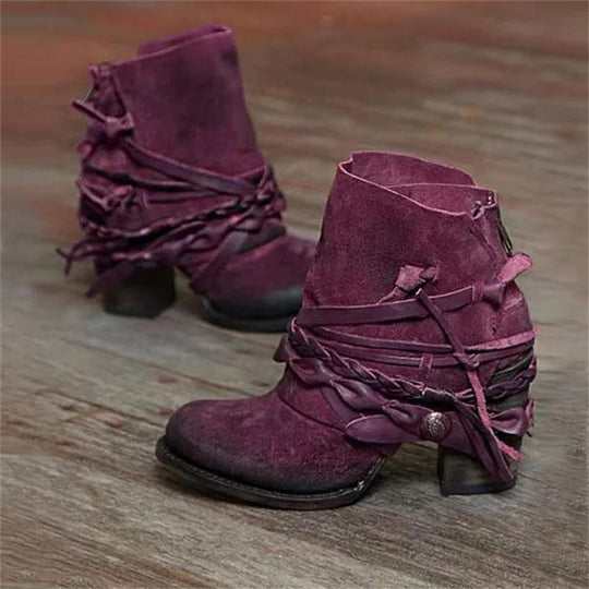 Damen Vintage Western-Ankleboots aus Velourslederoptik mit geflochtenen Zierriemen und niedrigem Blockabsatz EB