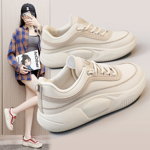 Damen Sportliche Sneakers mit dämpfendem Obermaterial und charakteristischer Sohle EB