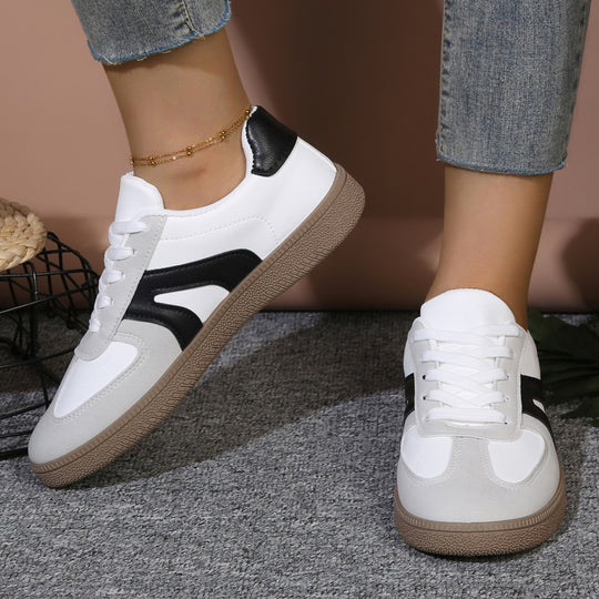 Damen Moderne Freizeitsneaker mit stylischen Details EB
