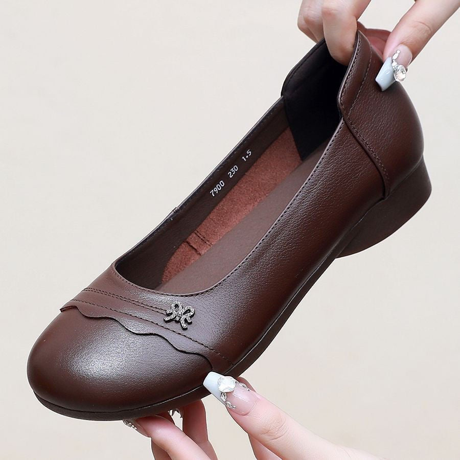 Damen Elegante Ballerinas mit zierlichem Schmuckdetail und hochwertiger Lederverarbeitung EB