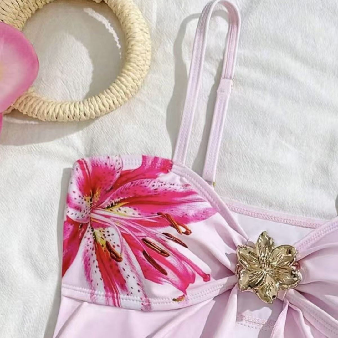 Damen Bikini-Set mit floralem Wickeldetail und eleganter Blütenapplikation EB