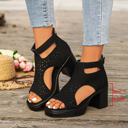 Damen Sandaletten mit Schnittdetails und Blockabsatz EB