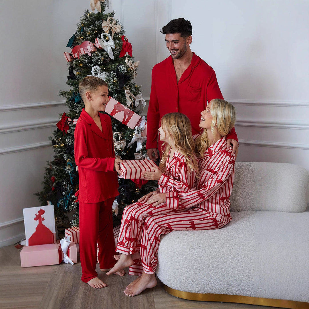 Damen Pyjama mit festlichem Design EB