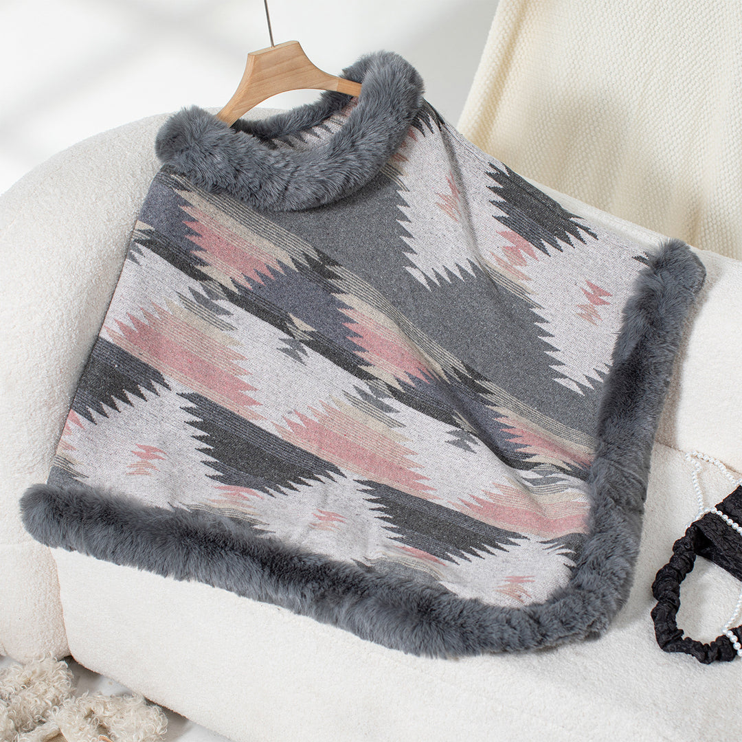 Damen Kuschelpullover mit hochwertigem Kunstfellbesatz und geometrischem Muster EB