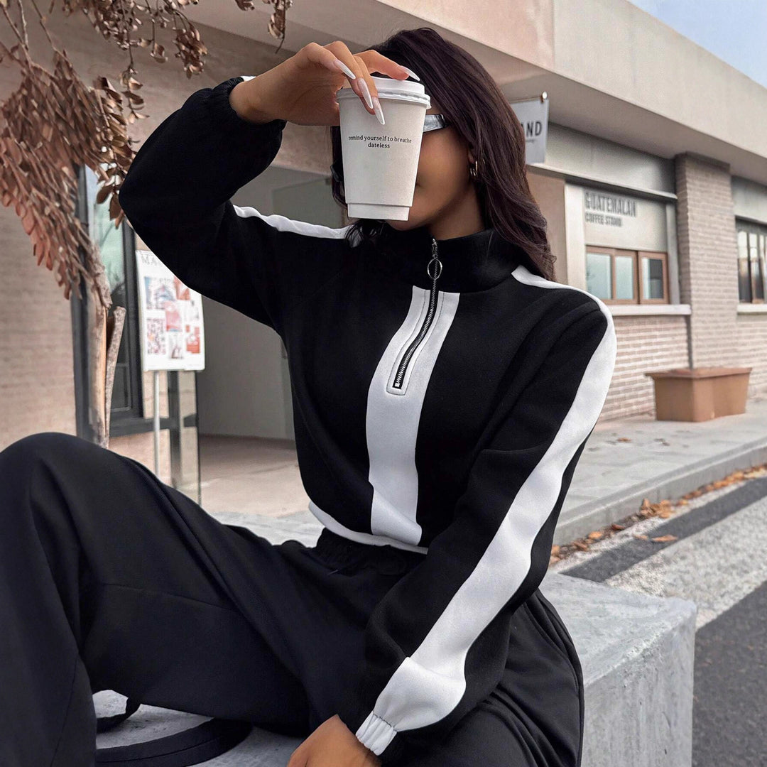 Damen kurzes Sweatshirt mit Halbreißverschluss und elastischer Bund Jogginghose Set Eichborn Berlin