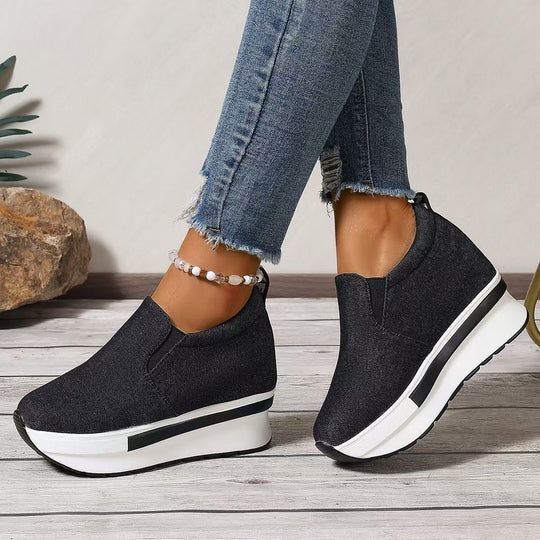 Damen Komfortable Slip-On Sneakers mit ergonomischem Fußbett und modischem Design EB