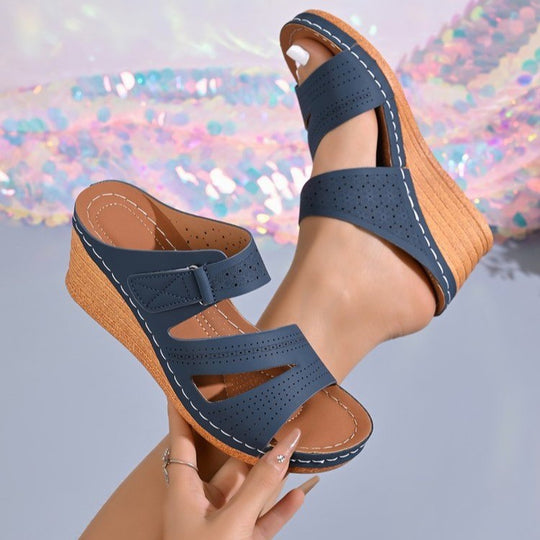 Damen Wedge-Sandalen mit elastischem Riemendesign und perforierter Oberfläche EB