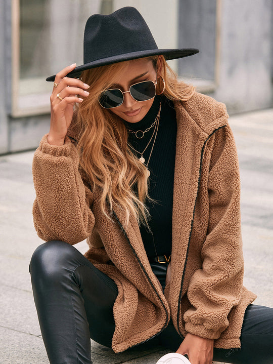 Damen Teddy-Fleecejacke mit praktischen Taschen und hohem Kragen EB