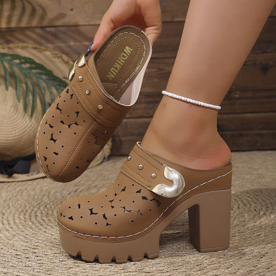 Damen Komfortable Clogs mit floraler Lochmusterung EB