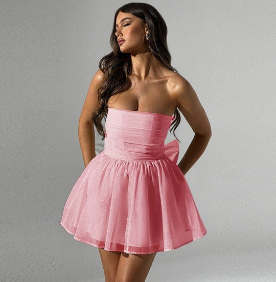 Damen Neckholder Minikleid mit schimmernden Details und eleganter Silhouette EB