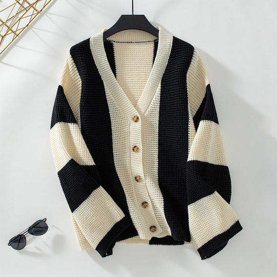 Damen Strickjacke mit einzigartigem Waffelmuster und modischen Knopfdetails EB