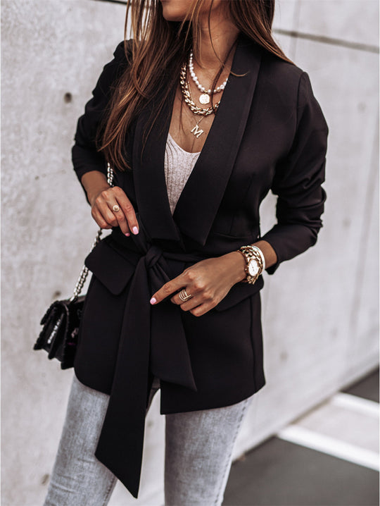 Damen Trenchcoat mit tailliertem Schnitt und praktischen Taschen EB