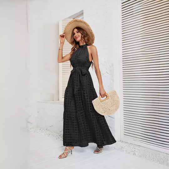 Damen Maxikleid mit elegantem Halterneck und luftigen Rüschen EB