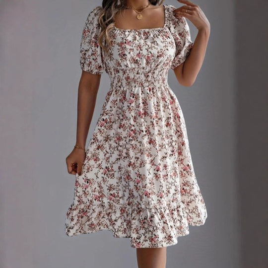 Damen sommerliches Blumenkleid mit Puffärmeln und Rüschensaum EB