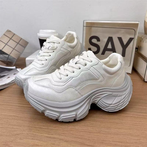Damen Chunky Sneakers mit modischem Obermaterial und stabiler Sohlenkonstruktion EB