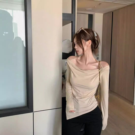 Damen schulterfreies Cowl-Longsleeve mit feinen Spaghettiträgern und sculptender Taillenpassform Eichborn Berlin