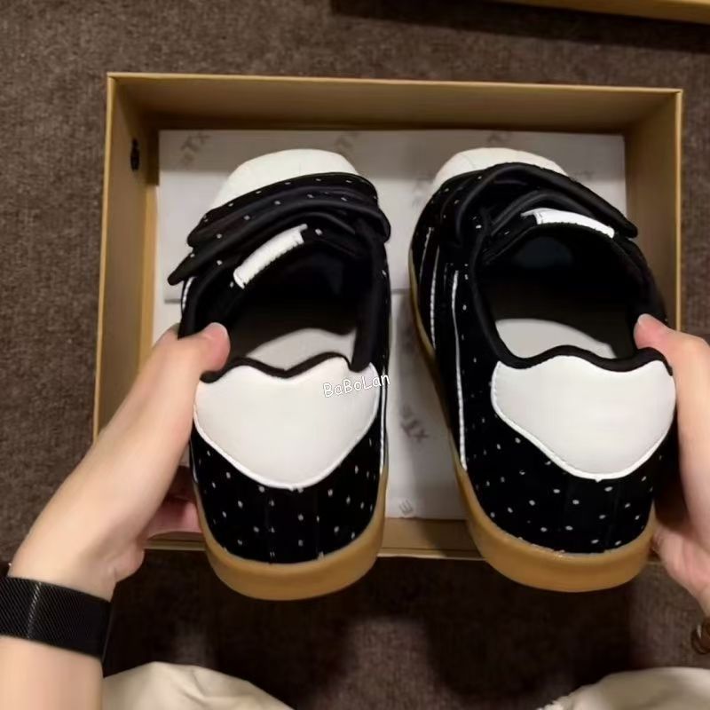 Damen Sportliche Sneaker im modernen Design mit praktischem Klettverschluss EB